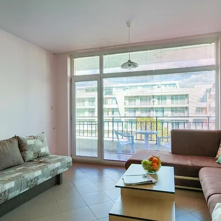 Apartman Grand Kamelia Cozy 1-bedroom Napospart